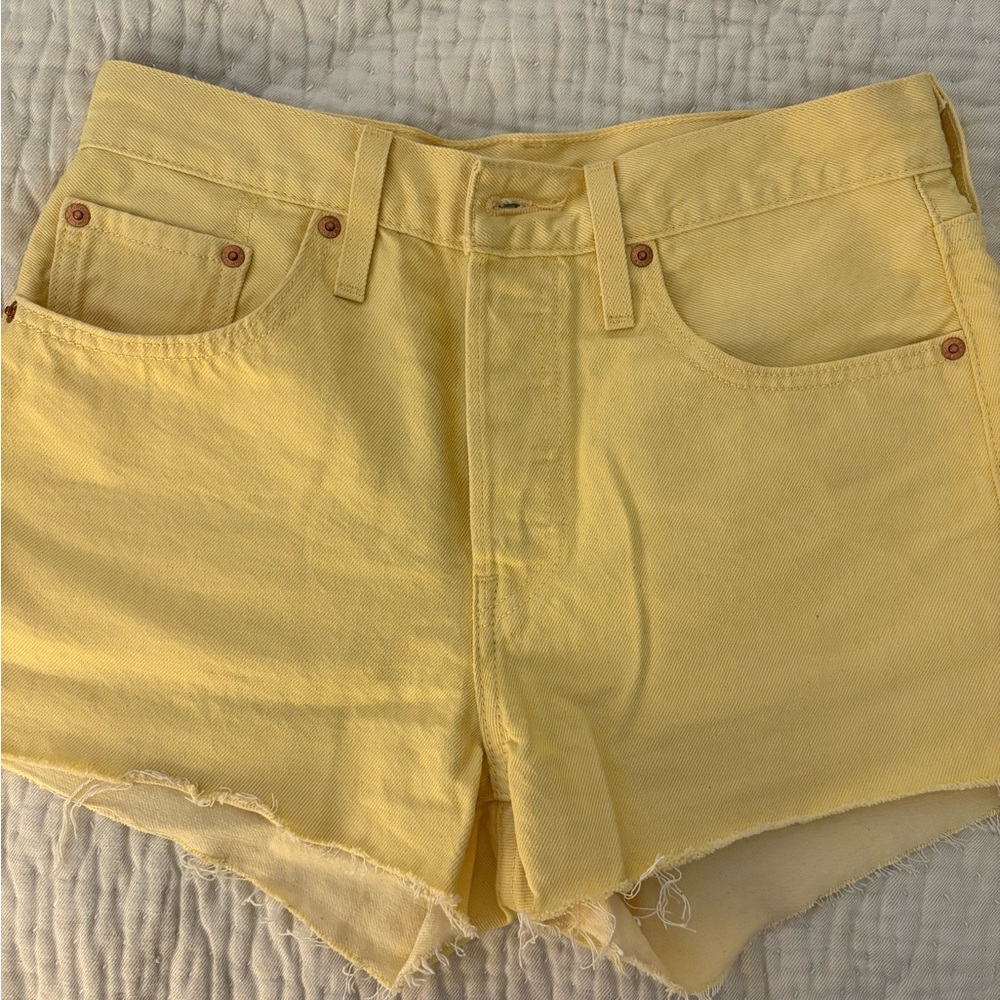 Levi's 501 Women’s Short Yellow Denim